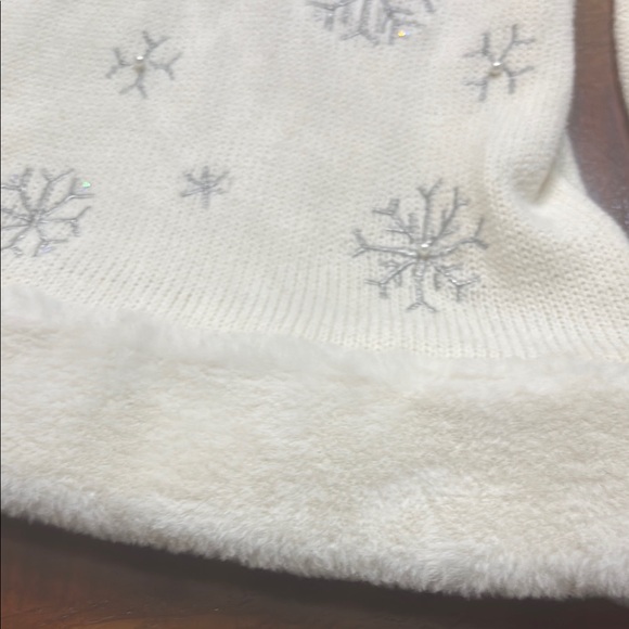 Catherine Malandrino Cream Dress with Silver Snowflakes - Picture 4 of 6